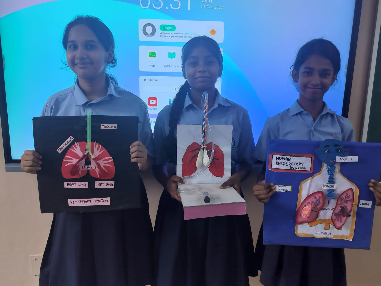 Class 7 students demonstrated creativity and scientific photo 4
