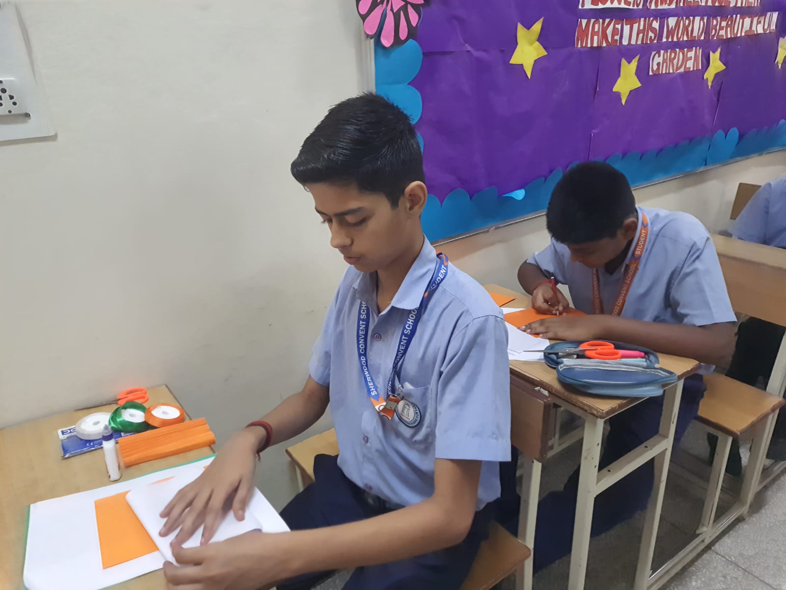 Independence Day Badge Making Activity - Class 8